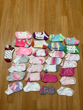 Girls Juicy Couture and Skechers socks